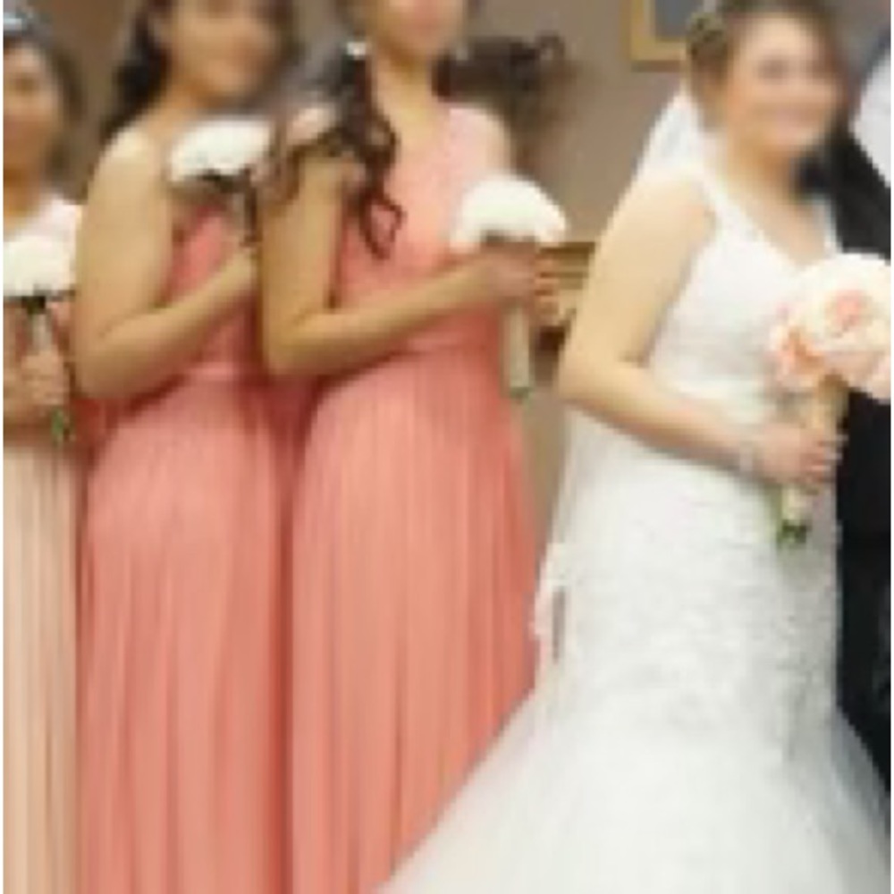 Beautiful Wedding Dress ! - Picture 2 of 3